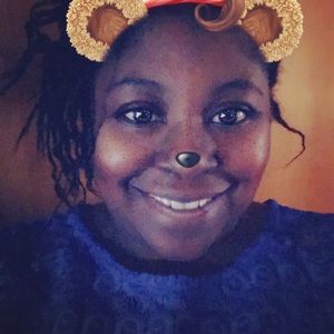 Meet your Posher, Crystal